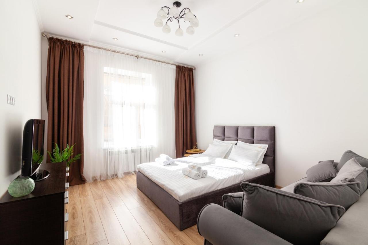 Avangard Liberty Avenue Apart Lemberg Exterior foto